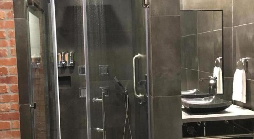 Hotel Bella Jersey Village Екстер'єр фото