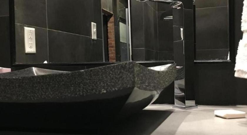 Hotel Bella Jersey Village Екстер'єр фото