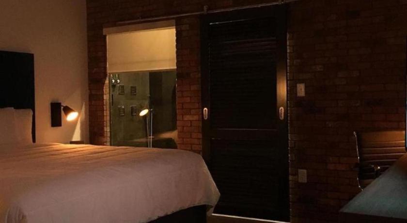 Hotel Bella Jersey Village Екстер'єр фото