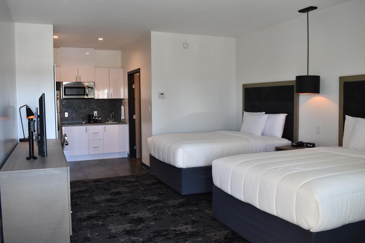 Hotel Bella Jersey Village Екстер'єр фото